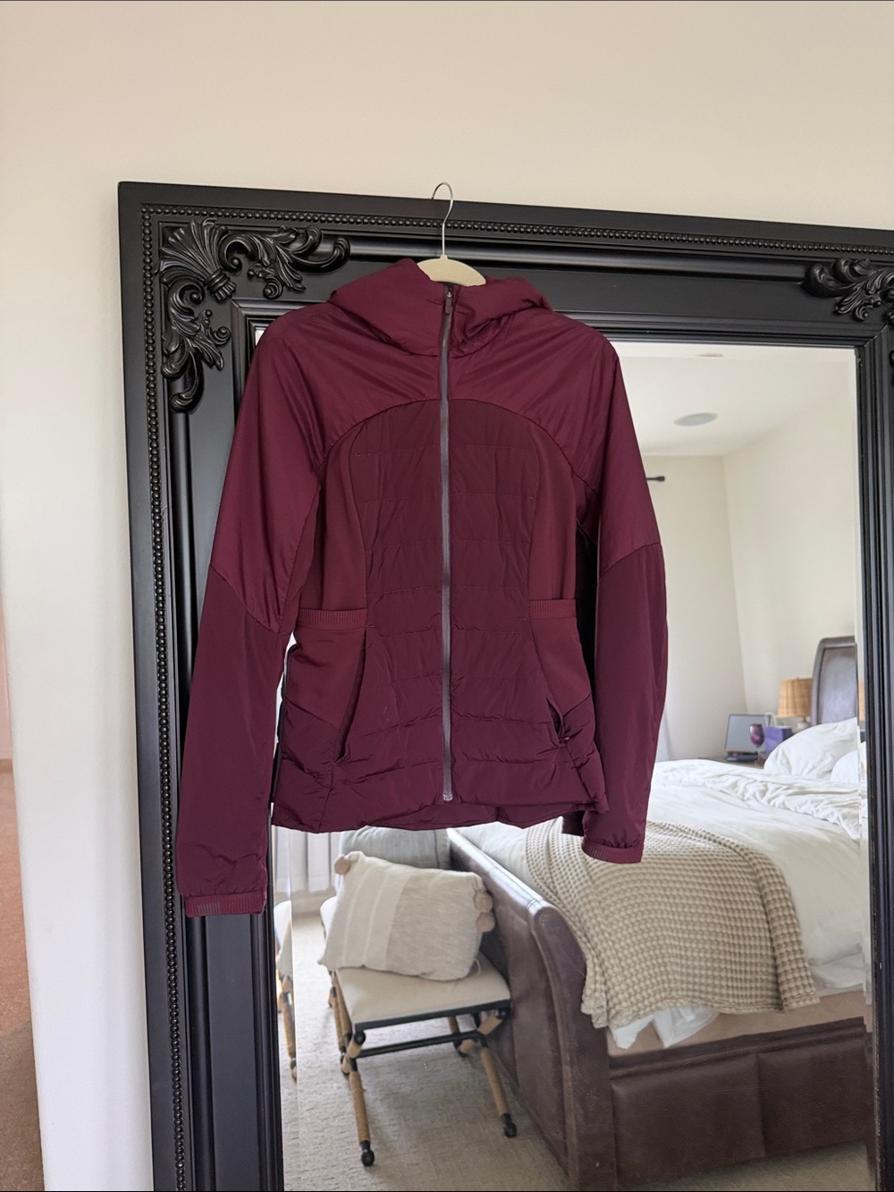 Lululemon Women's Burgundy Hooded Insulated Jacket size 8